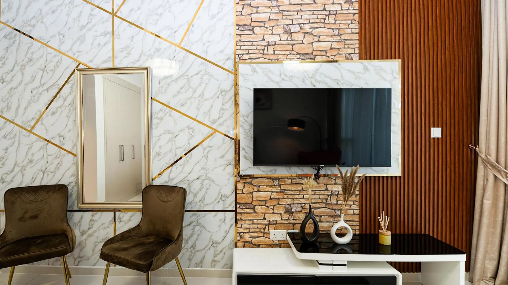 Cozy And Stylish Studio Retreat In Damac Hills Dubai 0*,  United Arab Emirates