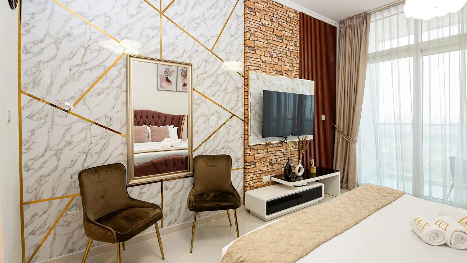 Apartment Cozy And Stylish Studio Retreat In Damac Hills Dubai