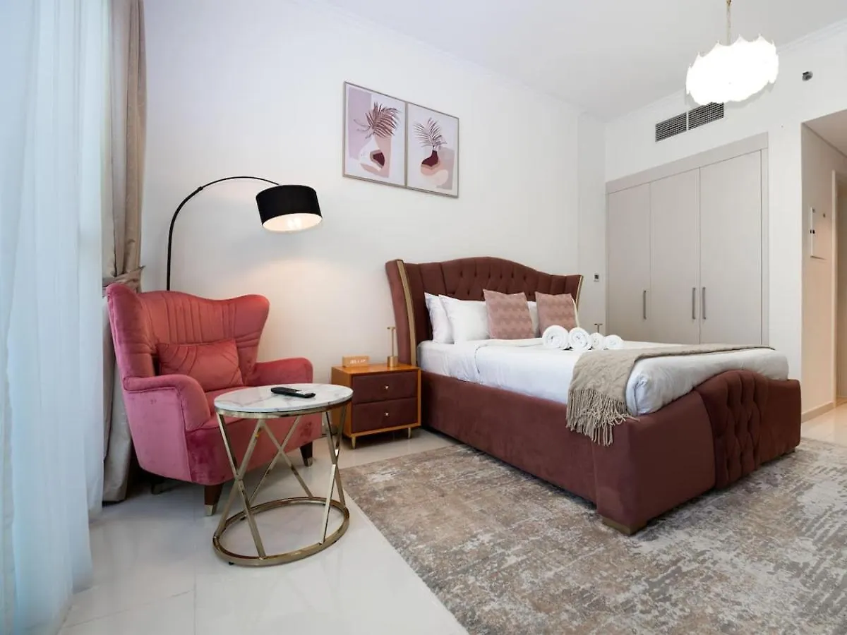 Cozy And Stylish Studio Retreat In Damac Hills Dubai Apartment